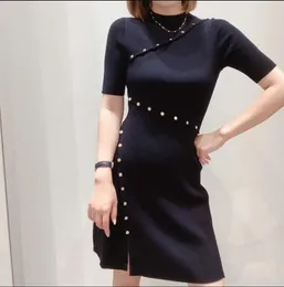 M-2024 outono novo estilo maje viajando linha preta estilo curto cintura fivela fino ajuste de malha vestido estilo curto