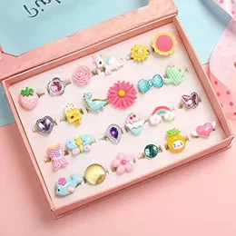 Little Girl Jewel Rings in Box Adjustable No Duplication Pretend Play and Dress Up 24 Lovely Ring 240305