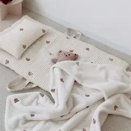 Baby Quilts Cartoon Bear Olive Tulip Tulip Kids Born Crawling Mat Składany prania Ket Playmat z podkładką 240307