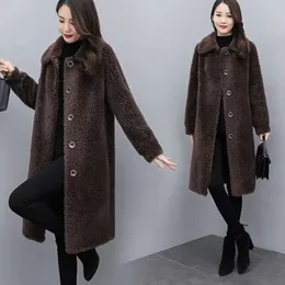 Down Medium Cut Sheep Length Women's Real Lamb Fur Coat, Haining Leather New Style 8186