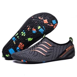 Большой размер 35-49, мужские и женские быстросохнущие водные туфли, летняя обувь Aqua, кроссовки для пляжной ходьбы, носки для плавания, обувь с резиновой подошвой 240226