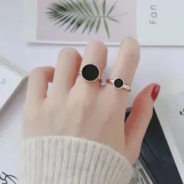 Cincin titanium asli premium lapis emas bentuk bulat bahan warna hitam runda svart skal glansig titanium stål ring rosguld do200z