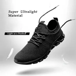 Ljus löparskor Bekväma mens sneaker andningsbar nonslip wearresistent utomhus promenad män sport 240306