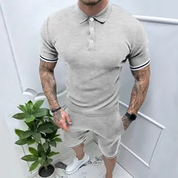 Kort ärmknapp Poloskjorta Mens Tvådel 2024 Summer Fashion Set Mens Casual T-Shirt och Shorts Set 240311