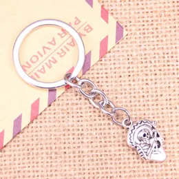 Keychains 20pcs Fashion Keychain 22x15mm Skull In Sombrero With Guitar Pendants DIY Men Jewelry Car Key Chain Souvenir For Gift