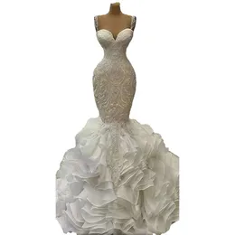 Syrenka warstwy falbany kryształy długie koronki sukienki z koralikami Wspaniałe sukienki ślubne paski na szyję w kształcie serca
