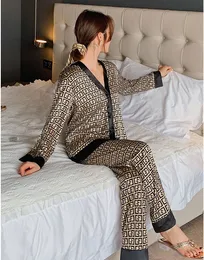 2024Womens Sleep abbigliamento Pamas Set Fux Satin Silk Pajama Spring Summer Pijama Ladies Longsleeve Shirt Pants 2 pezzi PJS Homewear2024