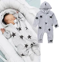 Autumn Baby Ubrania dla dzieci 024m Nowonarodzone dziecko długie rękawy z czapką Jumpsuits Little Star Rompers Designer Ubrania JY5285582516