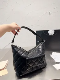 10a kvalitet shoppare 25 cc väskor kvinnor man mode korsbodi tote handväska handväska mini hobo axel designer quiltad läder crossbody clutch pochette väska