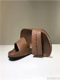 2020 novo branco preto paris designer de luxo das mulheres dos homens sandálias verão praia slide chinelos senhoras flip flops mocassins1748435