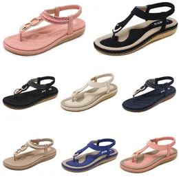 Kvinnor Sandaler Summer Low Shoes 2024 klackar Mesh Surface Leisure Mom Black White Large Size 35-42 J55- 30