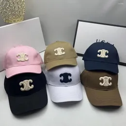 24SS Ball Caps Tasarımcı Cap Kadın Erkekler İşlemeli Luxe Fitted Hats Beyzbol Kadın Yaz Gündelik Yüz Koruma Güneş Şapkası Retro Classic