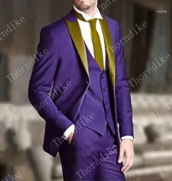 디자인 2021 맞춤형 슬림 핏 남성 패션 골드 자수 드레스 양복 보라색 웨딩 신랑 턱시도 의상 잘 생긴 옷 19383184