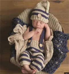 2PCSセットネイビーブルーベージュストライプ幼児帽子かぎ針編みの衣装新生児少年ポシングプロップコスチュームハンドメイドニットハットSHO23622851511