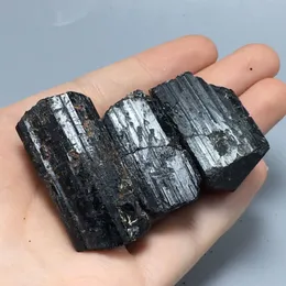 3pcs Raw Black Tourmaline 미네랄 시편 차크라 크리스탈과 돌이어 치유를위한 형이상학 적 공기 청소 294i