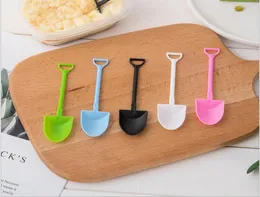 Plastic dessert spoons environmentally friendly disposable plastic cake icecream snack spoon Flatware shovel decor spoons 5styles4389467