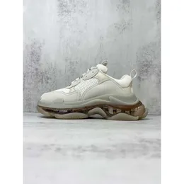 Balencaga Pure Original Paris Dad Shoes Triple s Crystal Outdoor Suola spessa Tè al latte Innalzamento Donna Uomo Coppia Allenatore di lusso di alta qualità EGHT