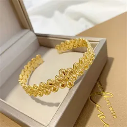 Bangle Womens Hand Armband Gold Plated Exquisite Leaf Wide Cuff Bangles armband Pulsera Bröllop smycken Tillbehör Festgåvor