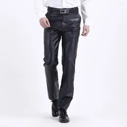 メンズパンツ2024 PUストレートハイウエストブラックカラー防水性と防風性の人工革の長いズボン