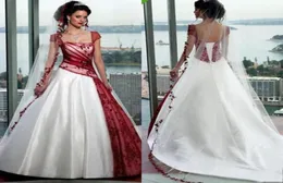 2020 Red and White Gothic A Line Wedding Dresses Plus Size Vintage Bride Ball Gowns Short Sleeves Sexy Backless Bridal Dress2782462