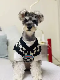 Maglioni Vestiti carini per animali domestici Sprint Gilet lavorato a maglia autunno inverno Maglione firmato scozzese nero verde per cani di taglia media Gatti Moda coreana