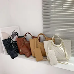 Shop Factory Wholesale Bag di grande capacità Portable Borse Small Fragrant Style Mother and Child French French High-End Swow Chain Tote Vergente in stile occidentale