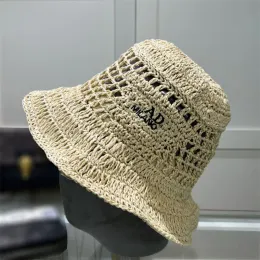여름 짚 모자 럭셔리 데스진 버킷 모자 손으로 직조 해변 캡 니트 모자 여성 카스 퀴트 남성 패션 선 모자