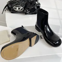 2024 Autunno Inverno Donna Stivali al ginocchio Moda donna Scarpe in pelle Inverno Stivaletti con cerniera posteriore Nero Stivali femminili all'aperto per donna taglia 35-40