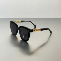 Mode CH Top Sonnenbrille Neue CH0775 Modische Sonnenbrille für Frauen Hohlbuchstaben Schlankheits- und UV-Schutz Hohe Qualität mit Box Korrekte Version von hoher Qualität