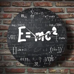 Teori om relativitet matematik formel väggklocka forskare fysik lärare presentskola klassrum dekor226b