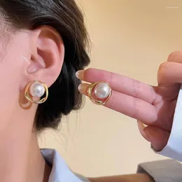 Backs Kolczyki 2024 Koreański projekt symulowany okrągły klip na klipie uszu bez piersi dla kobiet biżuteria hurtowa biżuterii