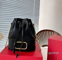 Tasarımcı -Drawstring Buck Bag Tasarımcı Black Beach Çantalar Zincir Kadın Çantası Moda düz renkli omuz crossbody çanta cüzdan