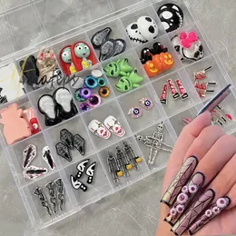 Halloween Charms Box Set Blutige Messer Augäpfel Hängendes Skelett Herbst Halloween Gesichter 3D Nail Art Legierung Dekoration 240307