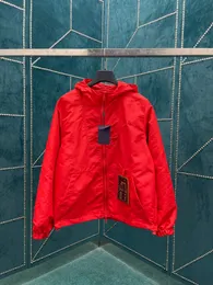 21FW Paris Włochy Bluzy 3D Red Jackets podwójna strona swobodne kieszenie na modne uliczne ciepłe mężczyźni Kobiety Para pary za darmo statek L0308