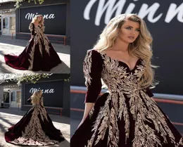 2020 Burgundy Velvet Prom Dresses Saudi Ball Ball Vonged V الرقبة طويلة الأكمام طويلة الدانتيل المشاهير المستحقة المستحقة الرسمية 4715332