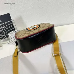Hurtowy projektant Nowe torebki 50% zniżki na modną torbę dla kobiet w wiosennej kontrastowej kwadratowej skrzyżowaniu jedno ramieniu popularny aparat szeroki pasek