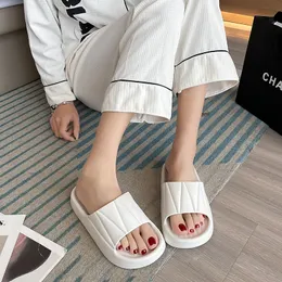 Ücretsiz Nakliye Tasarımcısı Sandal Kaydırıcılar Erkekler İçin Sandal Kaydırıcılar Kadın Gai Pantoufle Mules Erkek Kadın Dikiş Eğitmenleri Sandles Renk-9 Boyut 36-45 XJ