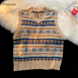 Sweter kamizelki w paski mężczyźni w stylu stado kolorowy kolorowy żakard Allmatch Spring Autumn Normcore Knitwear Mniejszość rękawów 240312