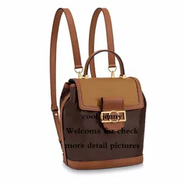 حقيبة الظهر Dauphine PM مصمم أزياء جديد كبير السعة المشي لمسافات طويلة على الظهر الطالب Daypack Bag Bag Bagbag Rucksack Hekkin273M