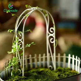 1pc miniatura arco de ferro branco mini casa de boneca de jardim modelo de escala de porta arqueada mini ornamentos modelos de cena de simulação 240304