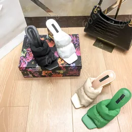 En yeni İtalya Elbise Ayakkabı Toe Down-Paded Keira Mules Kadın Tasarımcı Terlik Plaj Lüks Sandal Beyaz Siyah Yeşil Bej Yüksek Topuklu 10.5cm Kadın Terlik Kutusu