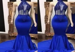 Royal Blue Halter Sexy Prom Dresses See Through Beads paljetter Satin Mermaid aftonklänningar Applikationer Backless Cocktail Party Dress3354593