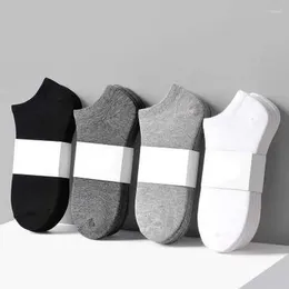 Kadın SOCKS 5PAIR / LOT Moda Mutlu Erkekler Tekne Yaz Sonbahar Slip Olmayan Silikon Görünmez Pamuklu Pamuklu Erkek ayak bileği çorap terlikleri Meia