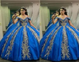 2023 Royal Blue and Gold Quinceanera 드레스 어깨에서 드레스 플로럴 아플리케 구슬 진주 공주 달콤한 드레스 파티 파티 3546377