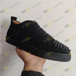 Top_shoes_factory lyxdesigner casual skor till salu låga toppar platt spikar lägenheter svart blå mocka silver diamant män kvinnor prom bröllopssko sneakers med dammväska