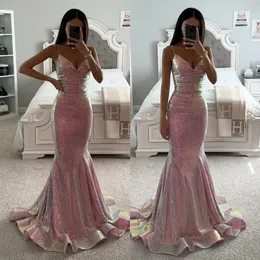 Glittle Pink Mermaid Prom Dress for Black Girl Sequins Straps Formella aftonklänningar Eleganta ruffles veck Partklänningar för speciella tillfällen Robe de Soiree