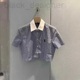 Kadın Polos Designer South Oil 24 İlkbahar/Yaz Akademisi Stil Mektubu Nakış Kontrast Çizgisi Gevşek Kısa Polo Boyun Kollu Gömlek Kadınlar için Y6PN