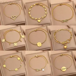 Bracciale rigido Bracciali in acciaio inossidabile Classico simbolo dell'infinito Elegante ciondolo a cuore Bracciale trendy alla moda per gioielli da donna Regalo per la festa della mamma ldd240312