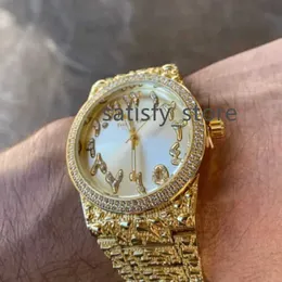 Nugget Watch Iced Bling Out 3Ct Moissanite في فضية مقصورة على الذهب الأصفر 14K