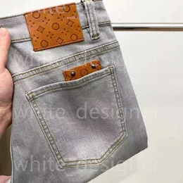 2024 Luxury Spring/Summer Designer Mens Jeans European High End Fashion Märke Hantverk Europeiska varor Elastiska Slim Fit Small Feet Jeans för män Hög kvalitet